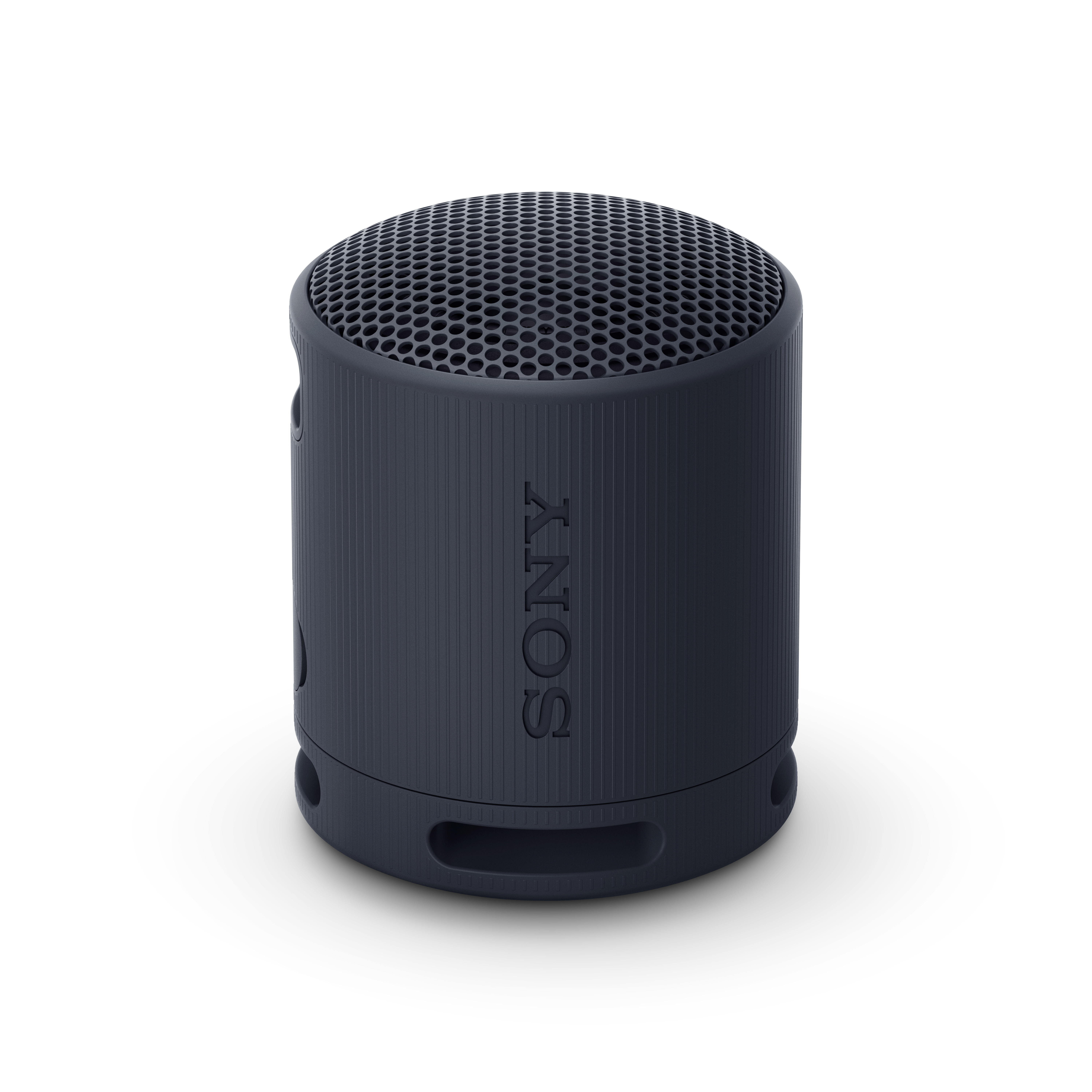 Image of Sony SRS-XB100 - Speaker Wireless Bluetooth, portatile, leggero, compatto, da esterno, da viaggio, resistente IP67 impermeabile e antipolvere, batteria da 16 ore, cinturino versatile, chiamate in vivavoce - Nero