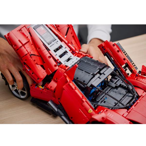 Image of LEGO Technic Ferrari Daytona SP3(42143)